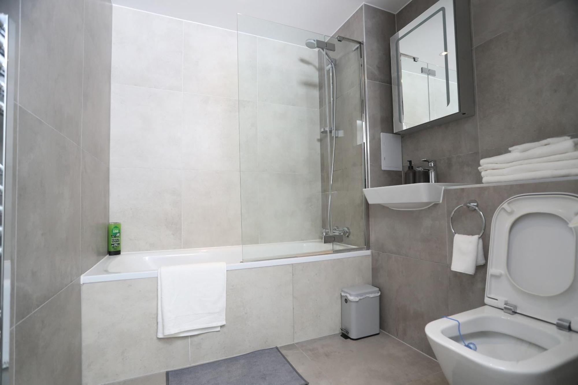 Luxury Apartments In Central Watford Watford  Ngoại thất bức ảnh